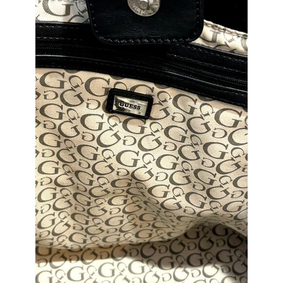 Guess Purse - Picture 6 of 8